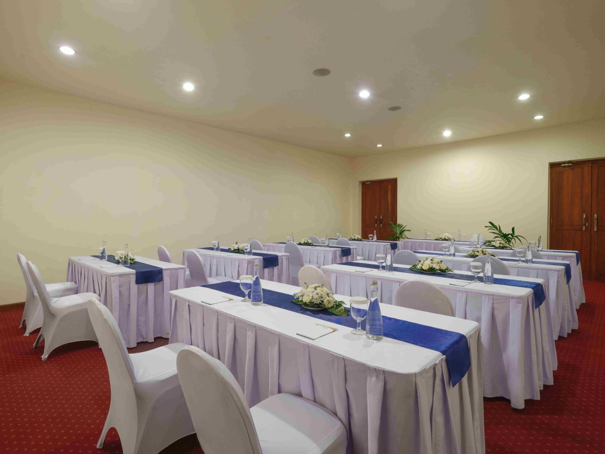סמיניאק Blu-Zea Resort By Double-Six מראה חיצוני תמונה